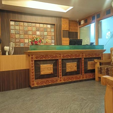 Sky Park Hotels Tiruppur Eksteriør billede
