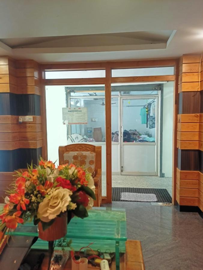 Sky Park Hotels Tiruppur Eksteriør billede