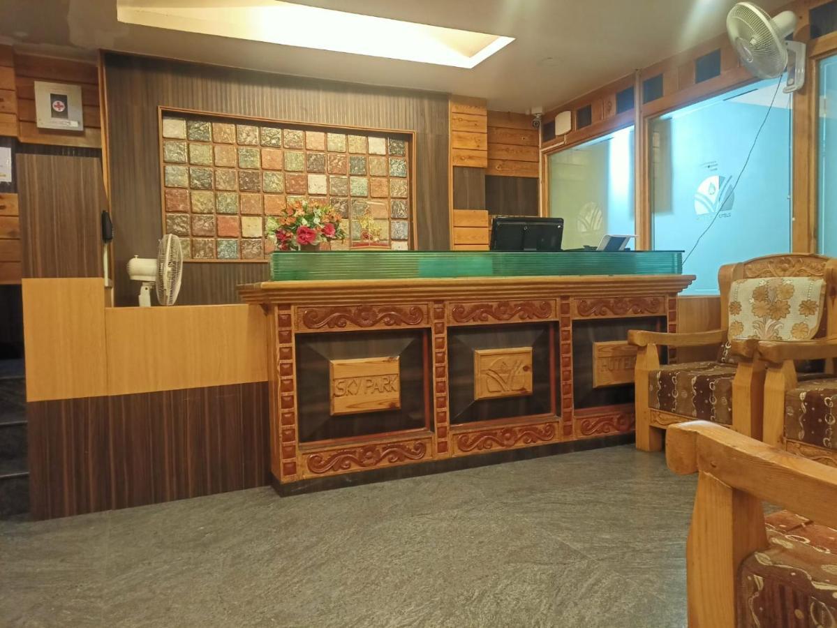 Sky Park Hotels Tiruppur Eksteriør billede